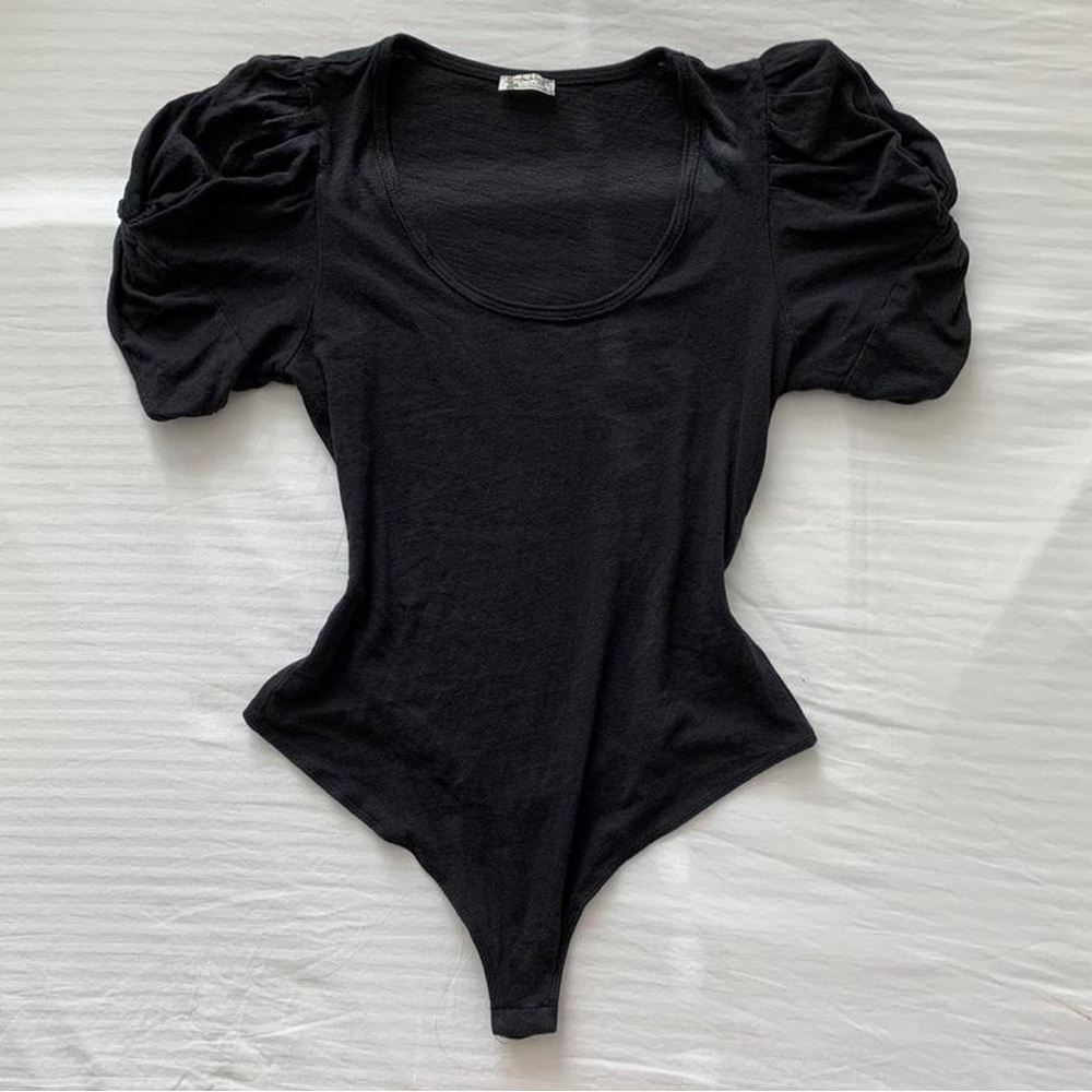 intimately by free people

black puff sleeve bodysuit